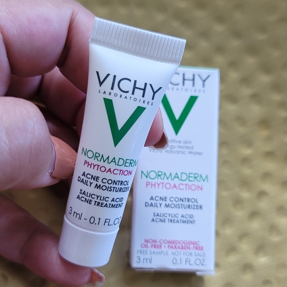 NWT VICHY normaderm phytoaction Acne control 3 mL - Picture 2 of 3